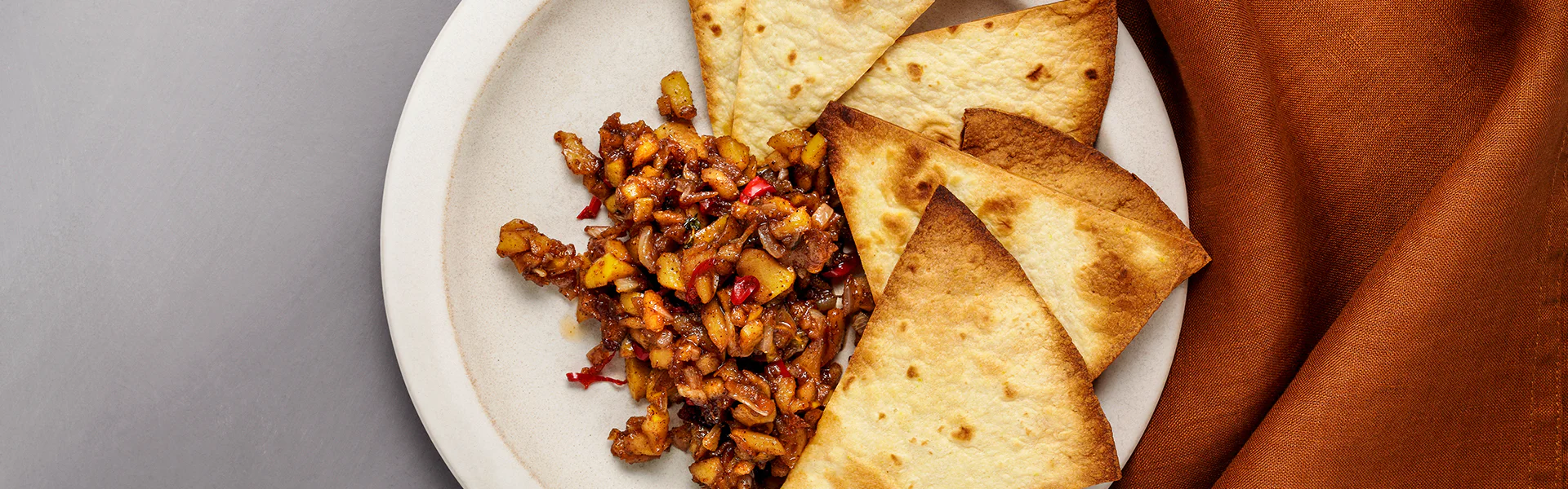 Äppelchutney med tortillachips