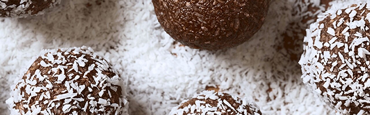 chocolate-fruitcake-rumballs 1920x600 chocolate-fruitcake-rumballs 1920x600